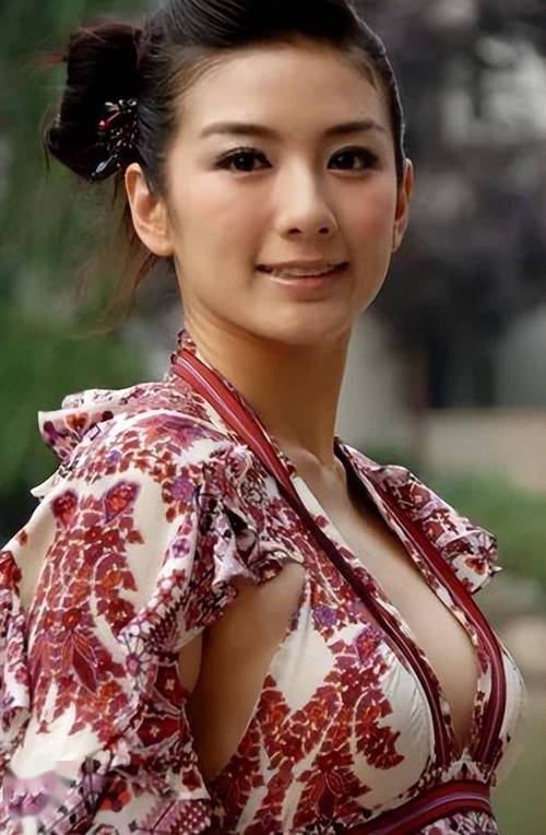 初恋的出轨_出轨初恋的男人什么心理_出轨初恋情人是爱情吗